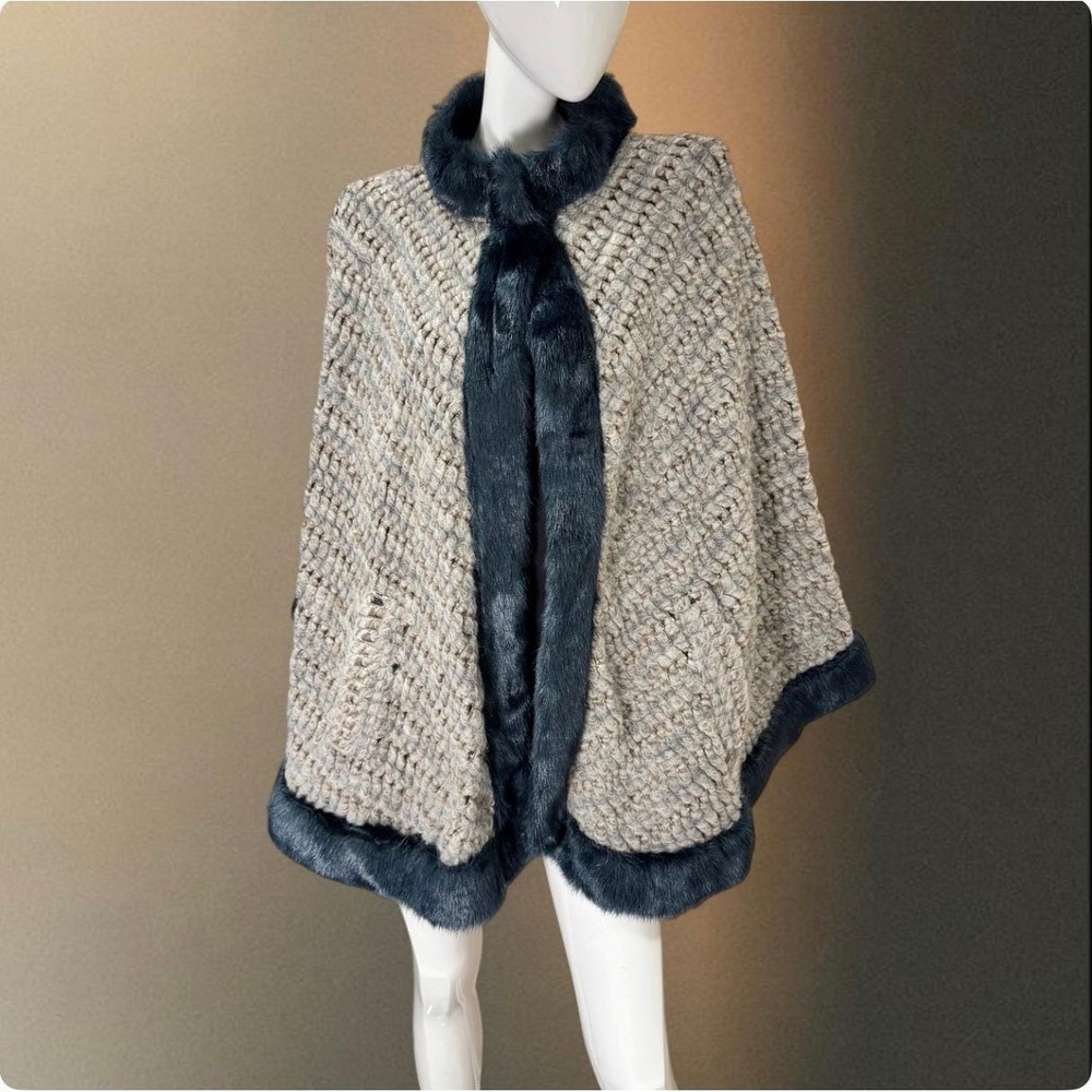 Italian Knit Cape Faux‎ Fur Trim Poncho Neutral Gra L XL Oversized Warm Layering